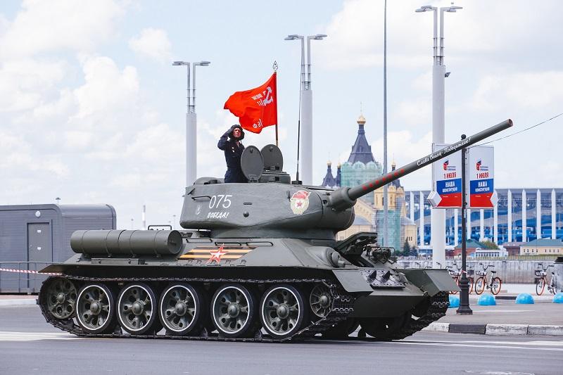 В марше Победы принял участие легендарный танк