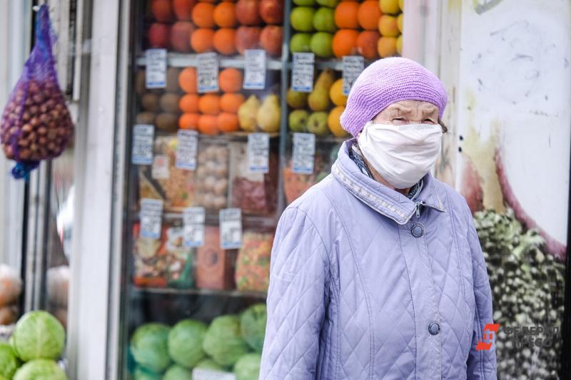 Биолог рекомендовал россиянам носить медицинские маски в период гриппа