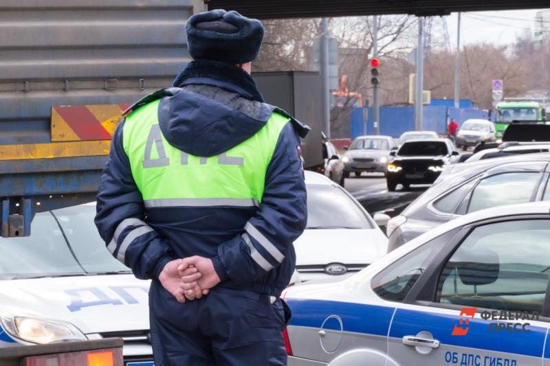 В Свердловской области сотрудники ГИБДД выясняют обстоятельства двух аварий