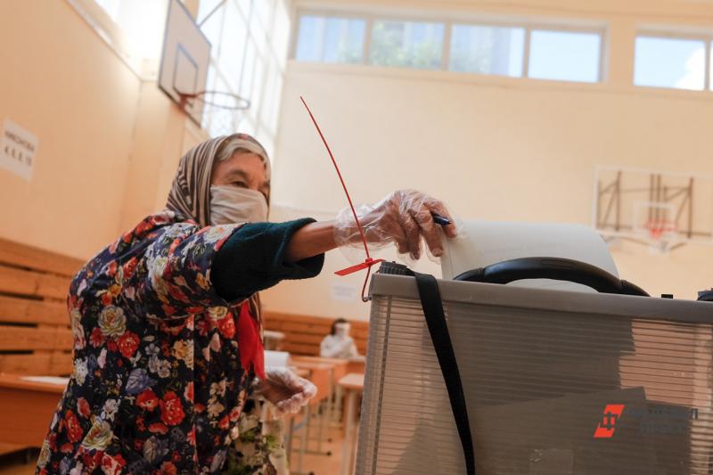 Явка в Свердловской области приблизилась к трети избирателей
