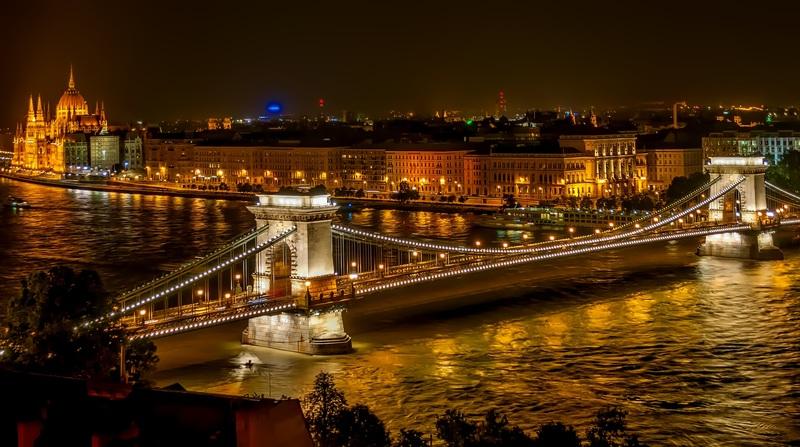 Венгрия объявила о готовности принять российских туристов