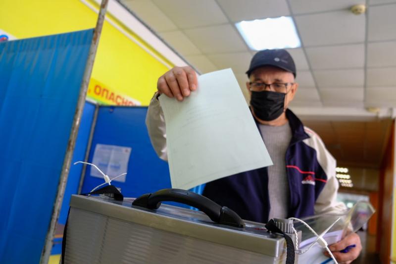 Явка избирателей в свердловской области. Избирательные участки заканчивают свою работу.