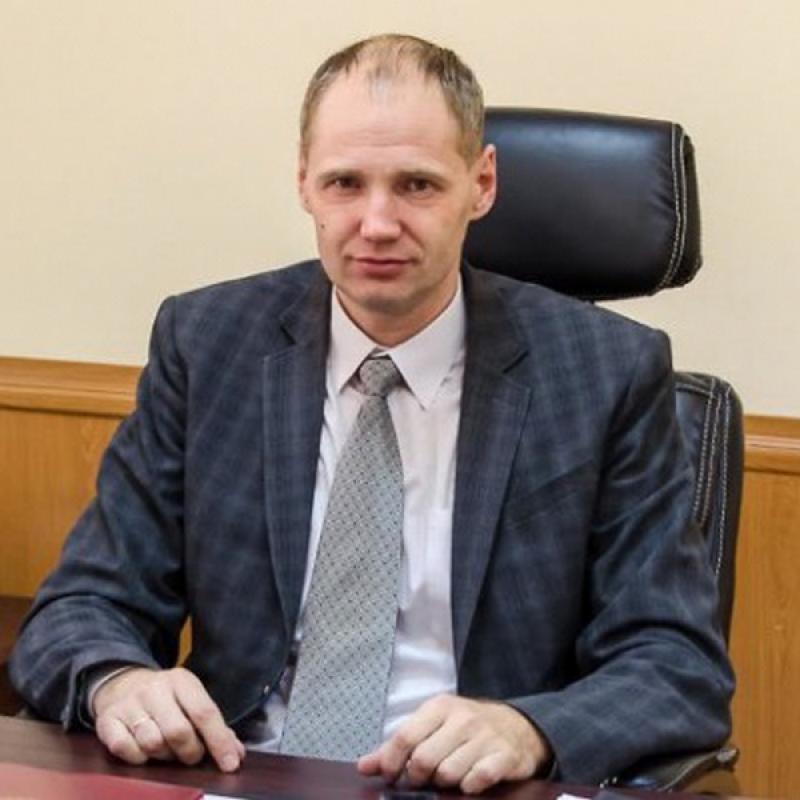 Илья Резник неоднократно отмечался как самый эффективный министр областного правительства