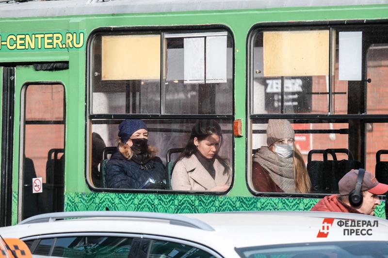 Пассажиров без масок высаживают из автобуса