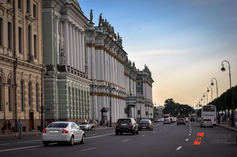 Власти Петербурга опровергли информацию о платном въезде в центр города