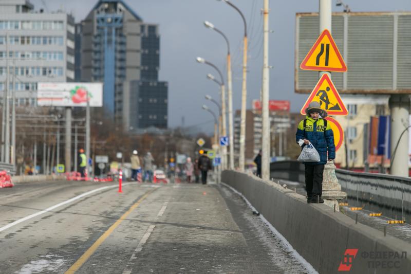 Реконструкция Макаровского моста в Екатеринбурге закончится к 300-летию города