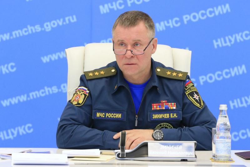 Глава МЧС России обсудил со свердловским губернатором лесные пожары