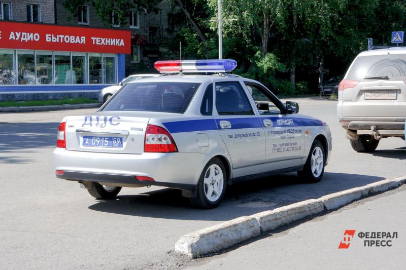 В Тюмени патрульный автомобиль ГИБДД врезался в «Лексус»