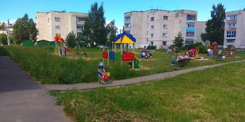 Во дворах и сквере жителей Костромы появились современные площадки
