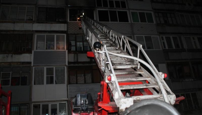 В Барнауле загорелась многоэтажка