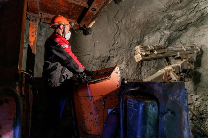 Предприятие РМК начало отработку самого нижнего горизонта рудника «Чебачье»