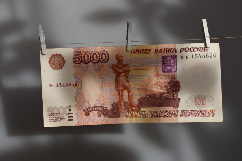 До 80% всех фальшивок приходится на купюры достоинством 5000 рублей