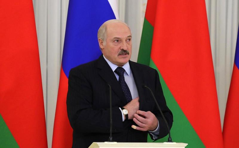 Лукашенко обвинил оппозицию в попытке захватить власть