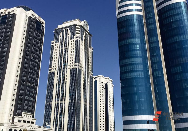 Крупный пожар охватил небоскреб и рынок ОАЭ