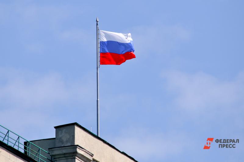 Солодов поздравил жителей Камчатки с Днем флага