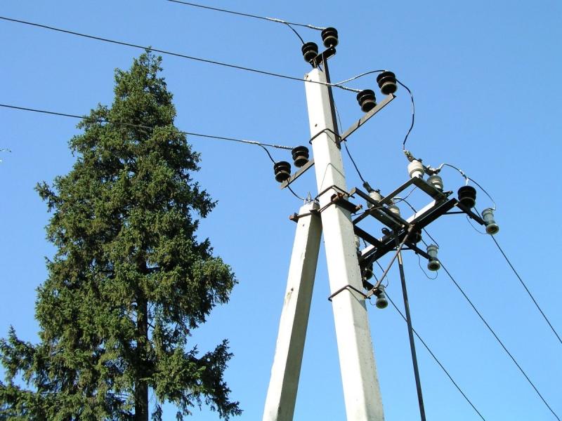 Энергетики провели масштабное обновление сетей в садовых товариществах близ Сургута