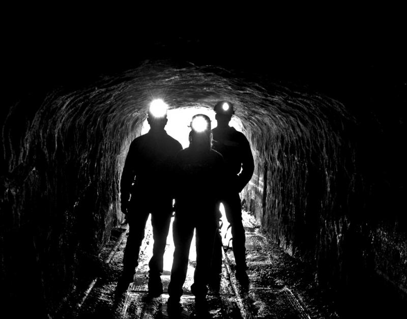 В Белове горноспасатели подняли на поверхность тело погибшего шахтера
