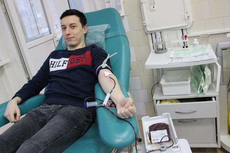 Сдать кровь может житель региона старше 18 лет с местной пропиской
