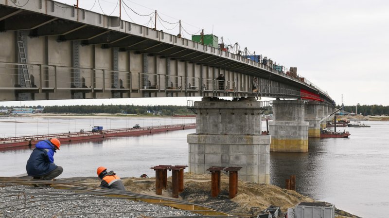 Пуровский мост почти готов