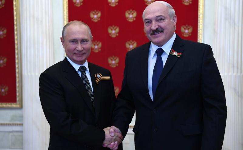 Лукашенко объявил о запуске конституционной реформы