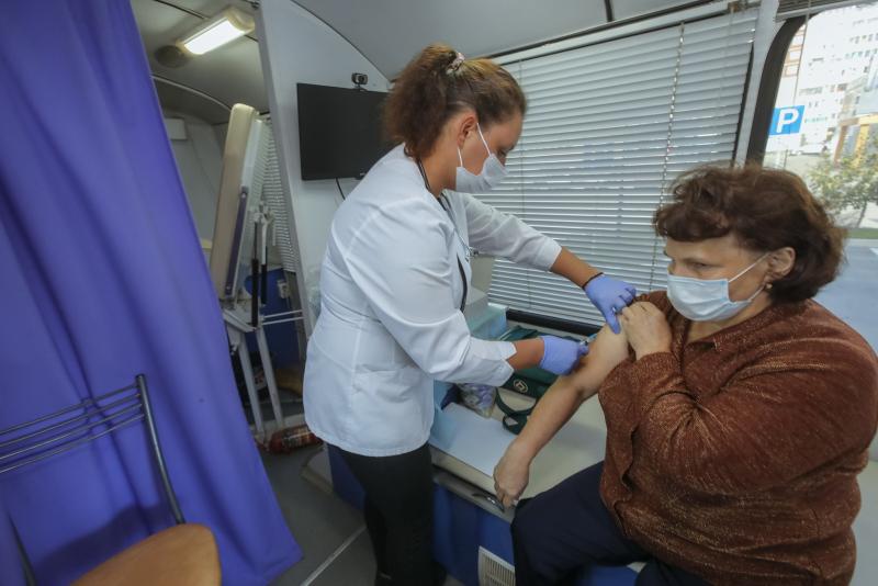 На Среднем Урале от гриппа привились почти 900 тысяч жителей