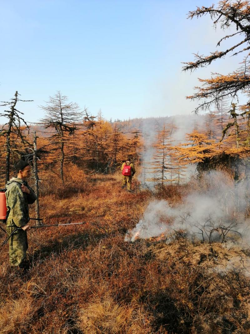 На Колыме борются с природным пожаром