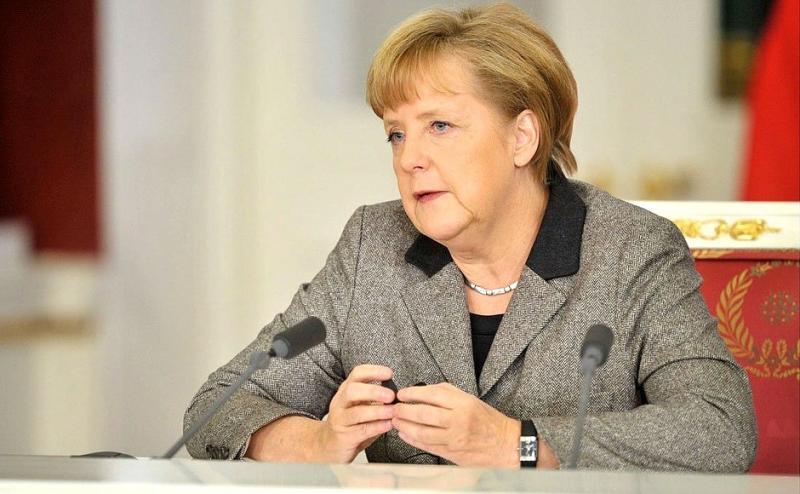 Меркель провела телефонные переговоры с Пашиняном