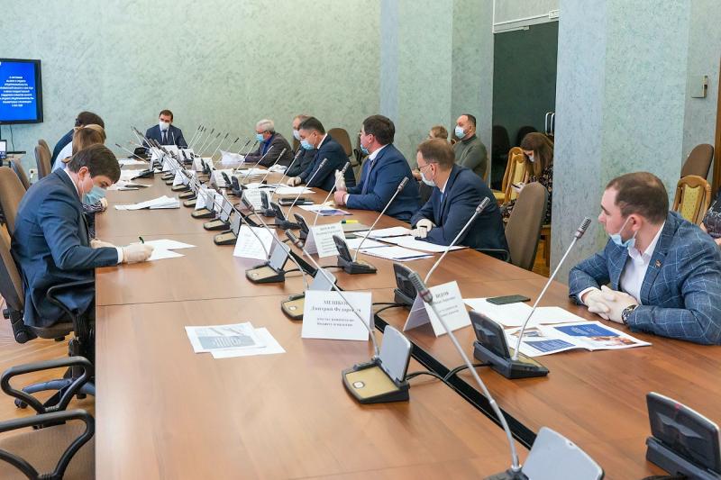 Челябинские депутаты обсудили поддержку бизнеса в период кризиса