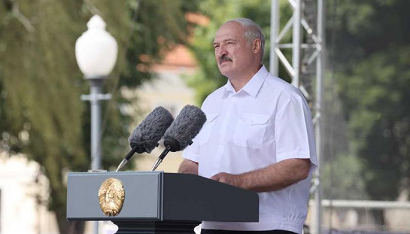 Лукашенко: страна становится ядерной державой