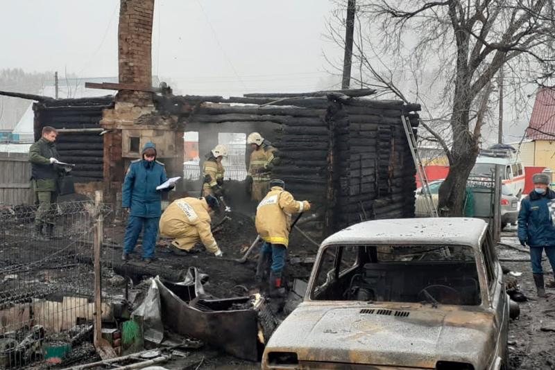 В Новомихайловке при пожаре погибла семья