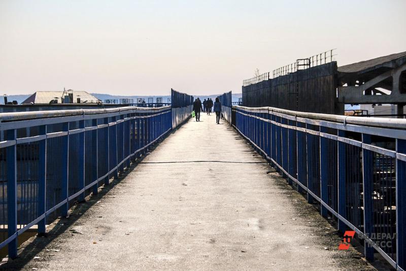 Жителей кузбасского поселка оставили без единственного моста