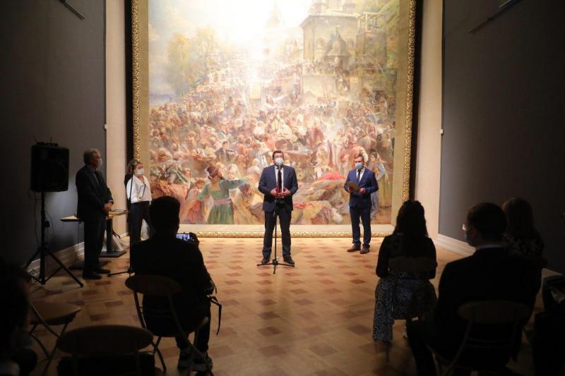 Губернатор Глеб Никитин открыл обновленную экспозицию зала Маковского