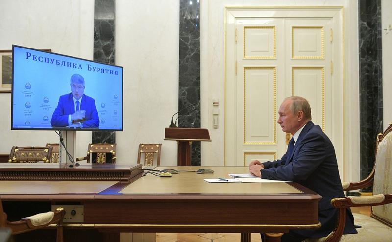 Цыденов попросил Путина помочь со строительством дамбы в Улан-Удэ