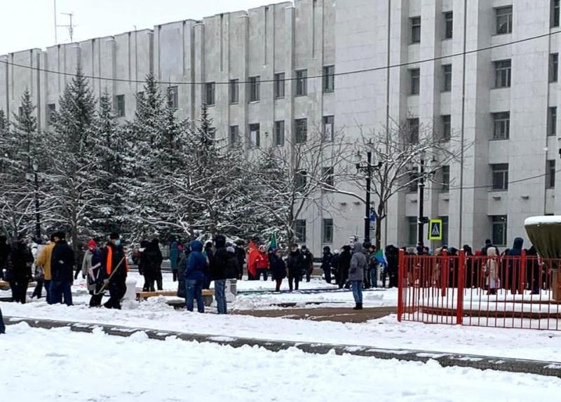 В Хабаровске на митинг вышло меньше 250 человек