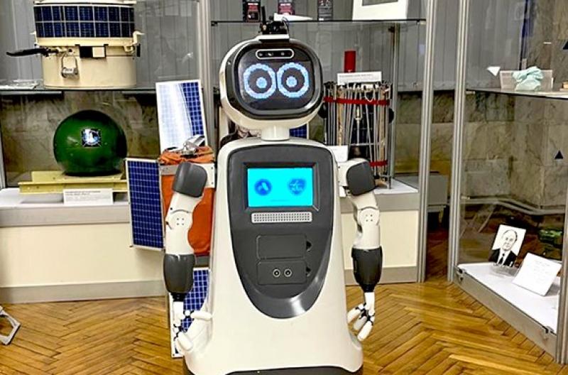Робот-гид АПЗ и партнеров завода стал лауреатом научного конкурса