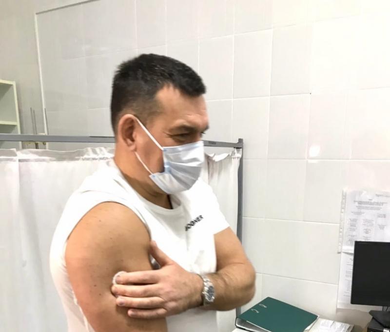 Мэр Новокузнецка поставил прививку от коронавируса