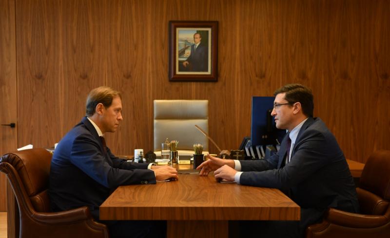 Денис Мантуров и Глеб Никитин обсудили экономическую ситуацию в области