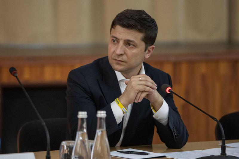 Зеленский продлил действие закона об особом статусе Донбассе до 2021 года