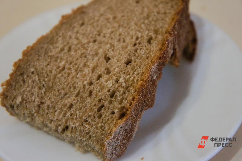 Диетолог объяснил, чем опасен белый хлеб
