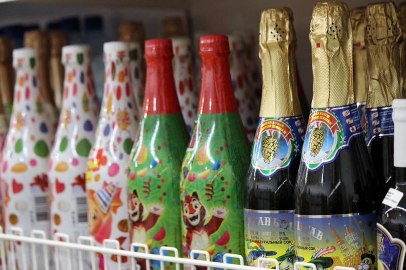 В России просят запретить детское шампанское перед Новым годом