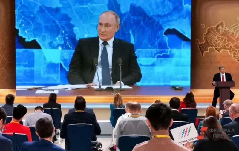 Владимир Путин читает внукам произведения Маршака