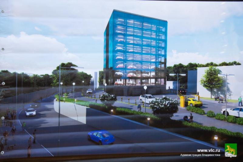 В центре Владивостока начали строить долгожданную парковку