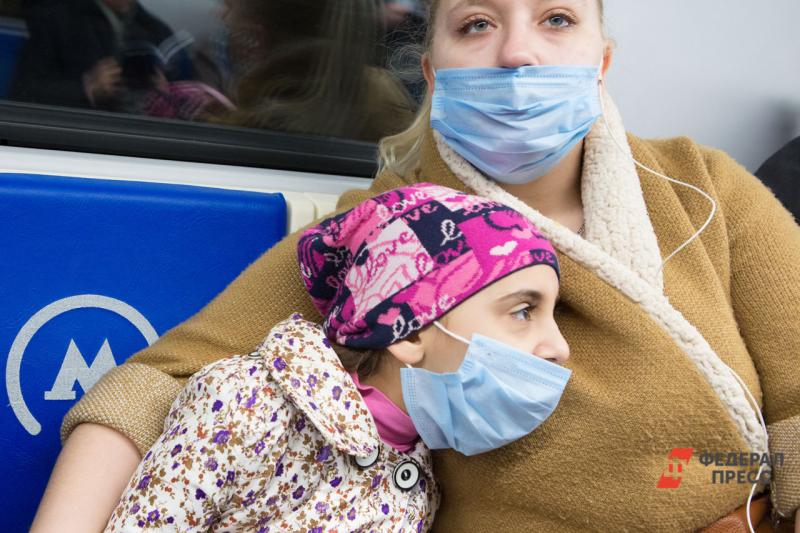 Роспотребнадзор дал прогноз сроков ношения масок в Кузбассе