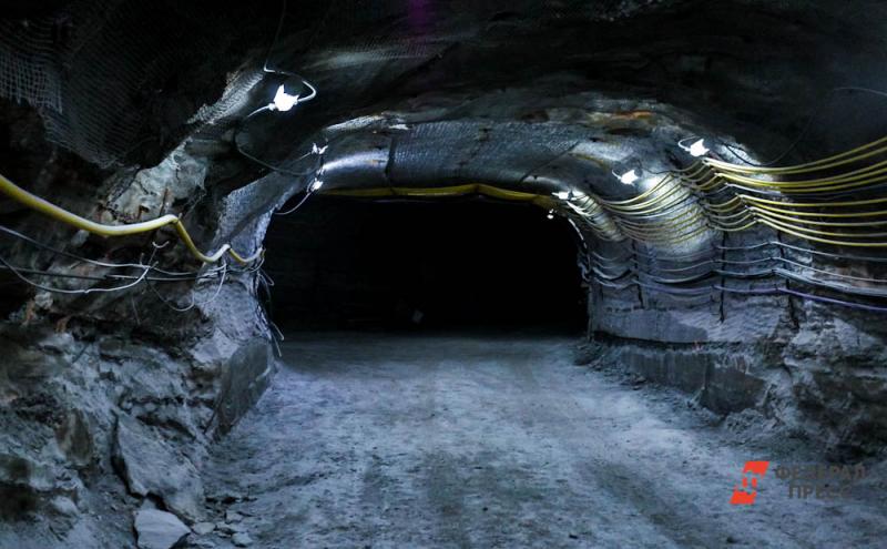 В Кузбассе тело третьего горняка, погибшего при обрушении шахты, подняли на поверхность