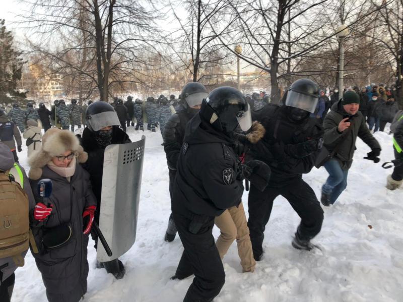 Акция протеста в поддержку Навального в Екатеринбурге