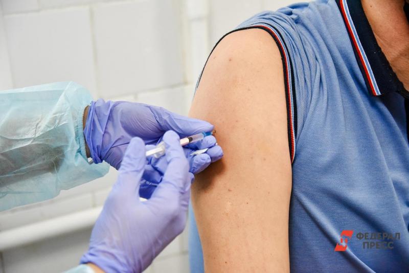 Владимир Гущин уверен, что прививка от коронавируса гарантированно даст иммунитет