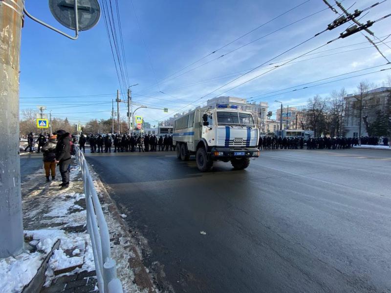 Организаторы говорят о более 20 задержанных в Челябинске