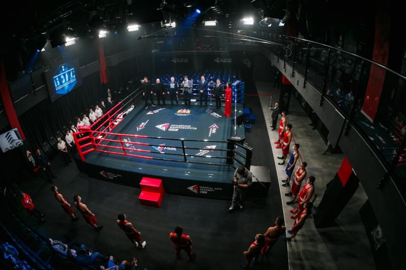 В Екатеринбурге стартовали областные соревнования по боксу