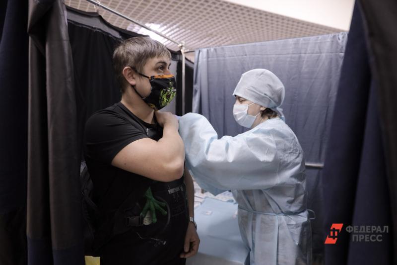 Три торговых центра Екатеринбурга присоединились к вакцинации от COVID