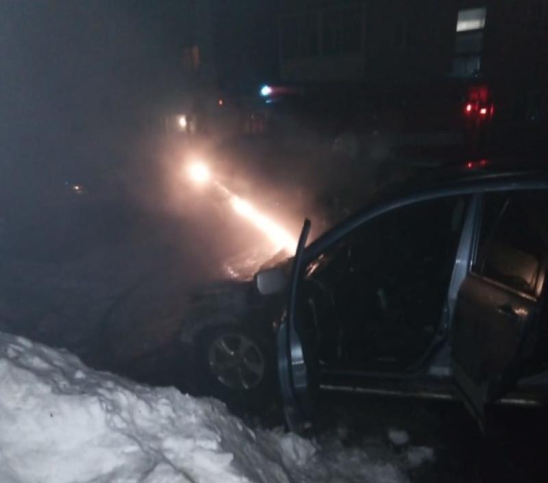 Свердловскому мэру сожгли машину